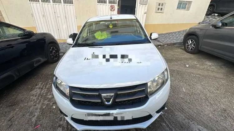 Dacia logan - طنجة (2)