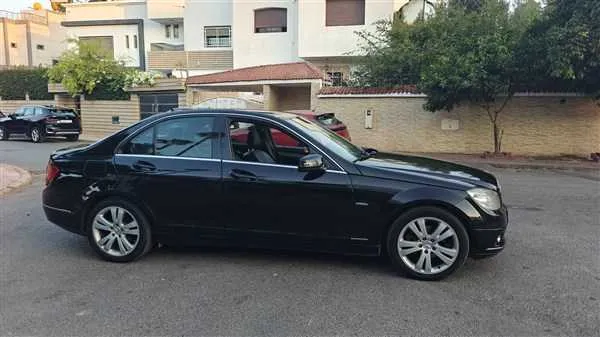 Mercedes c220 2011 ded 2015 - الرباط (3)