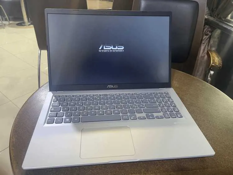 Asus vivobook 15 core i3 gen 10 - الرباط