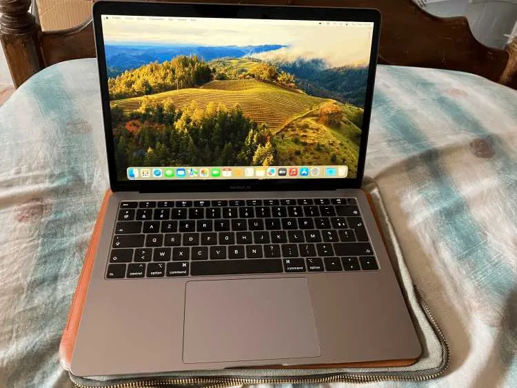 Mac air 2019 official - الرباط