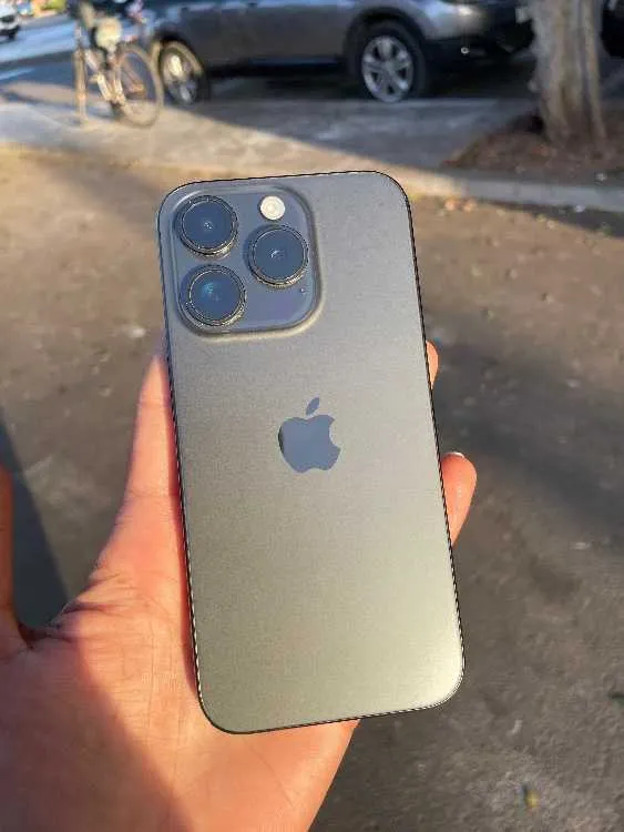 Iphone 15 pro icloud clean - الرباط (3)