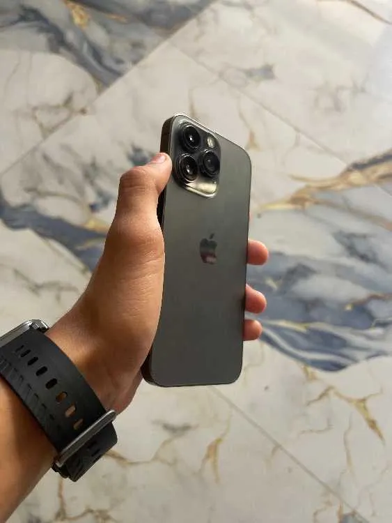13pro 256gb - مديونة (2)