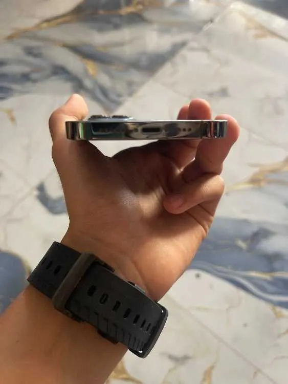 13pro 256gb - مديونة (3)