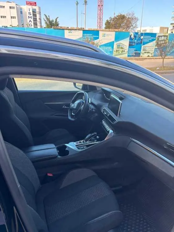 Peugeot 3008 diesel automatique 2022 - الرباط (3)