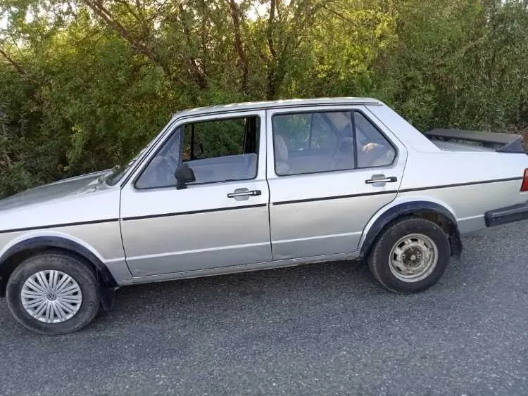 سيارة للبيع من نوع jetta - خنيفرة