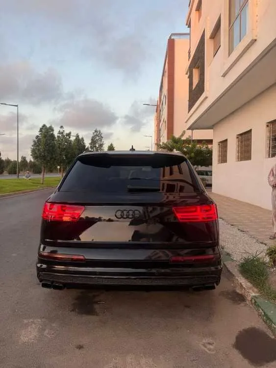 S line audi q7 black 7 places - تمارة (3)