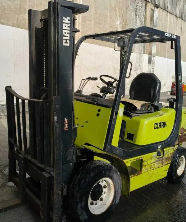 Clark 2.5 tonne en bon état. - الدار البيضاء (2)