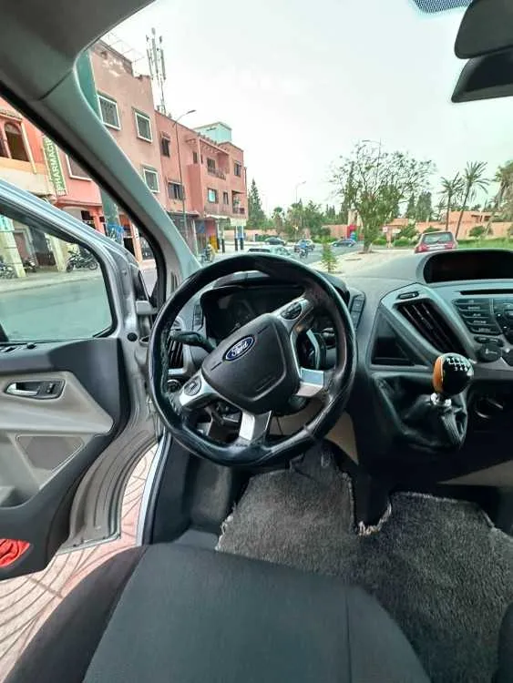 Ford torneo tourisme 8 places - مراكش (3)
