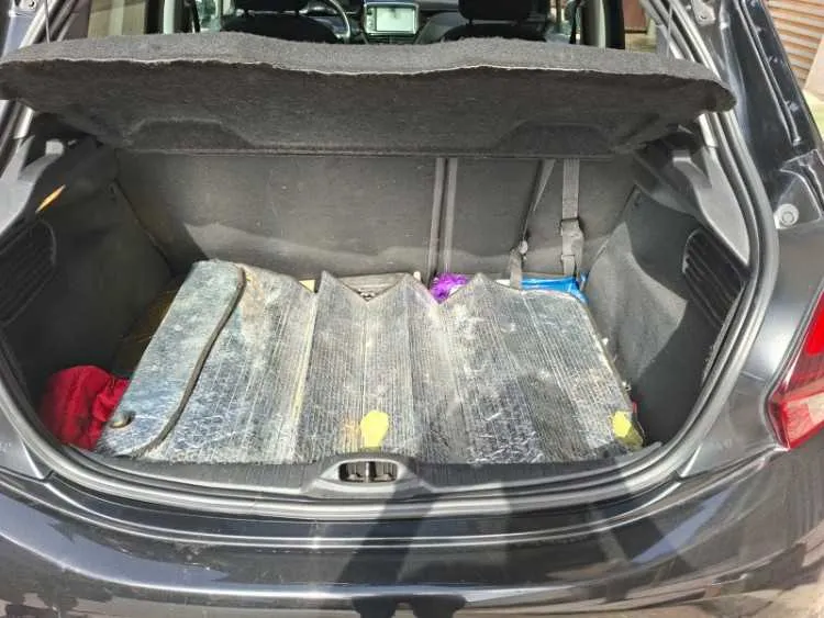 Voiture à vendre - الدار البيضاء (2)