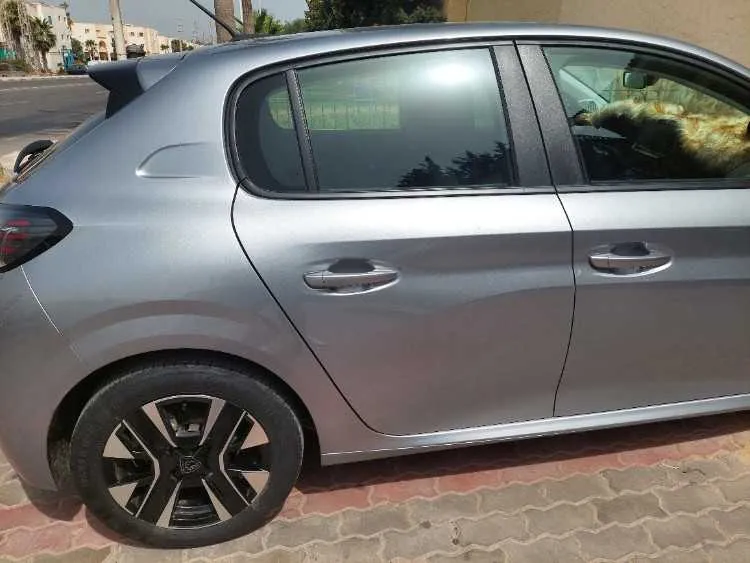 Peugeot  208 active pack - الدار البيضاء (3)
