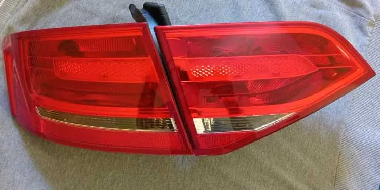 Feux arrière audi a4 - الدار البيضاء (2)