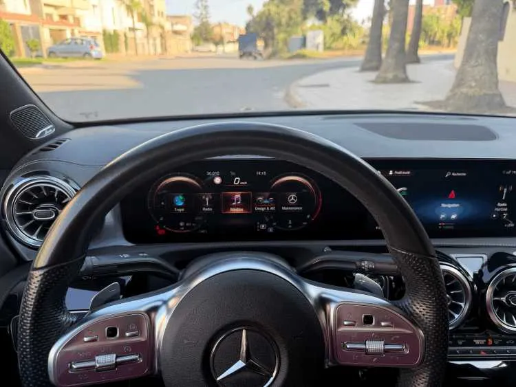 Mercedes cla 220d 2021 - الجديدة (3)