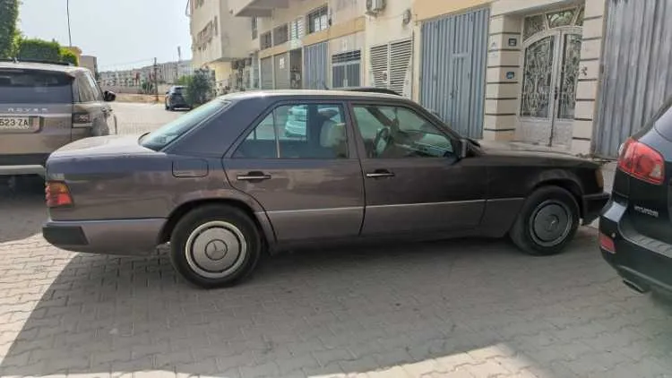 Mercedes 250d - فاس (3)