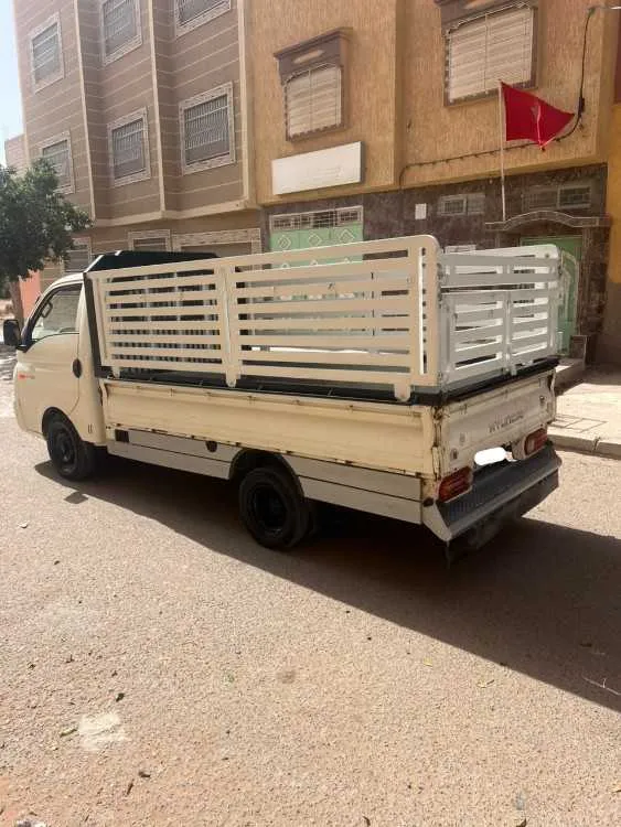 Hyundai h100 à louer - أكادير