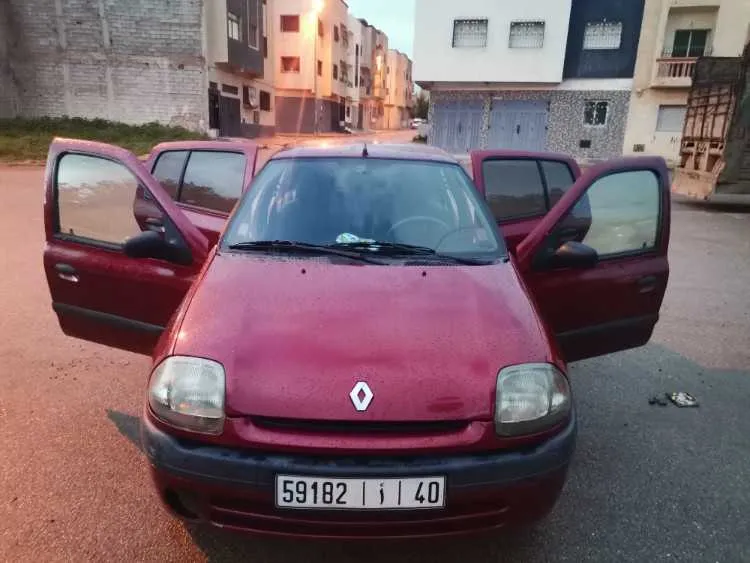 Clio 2 (phase 1) - طنجة