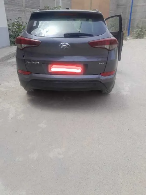 Hyundai tuscan automatique - أسفي