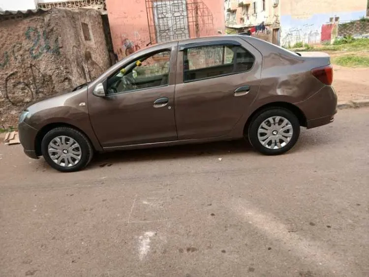 Dacia logan 2019 ba9a n9iya - الدار البيضاء