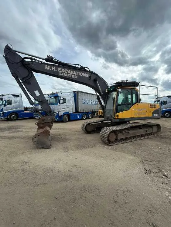 Volvo ec210 - الدار البيضاء