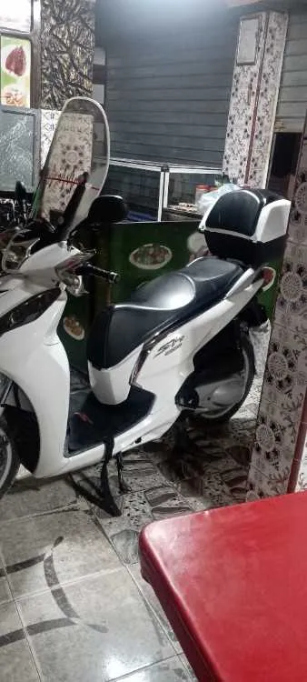 Moto sh300i - مكناس (2)