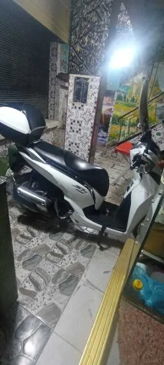 Moto sh300i - مكناس (3)