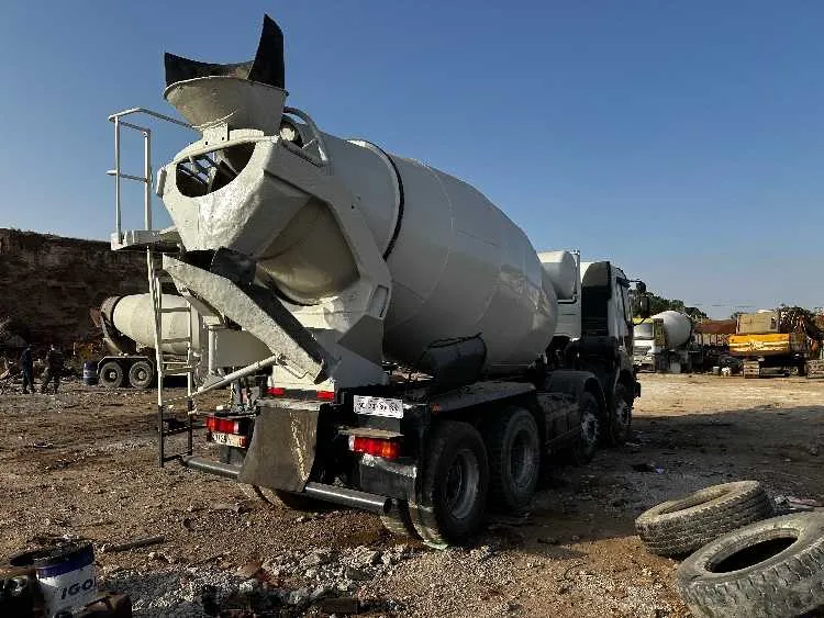 Camion bétonnière malaxeur toupie - الدار البيضاء (3)