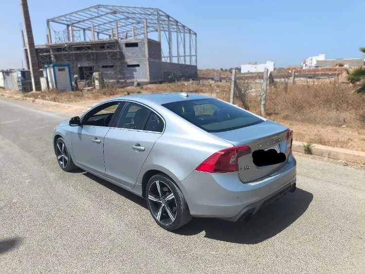 Volvo s60 rdesing état neuf - الرباط (3)