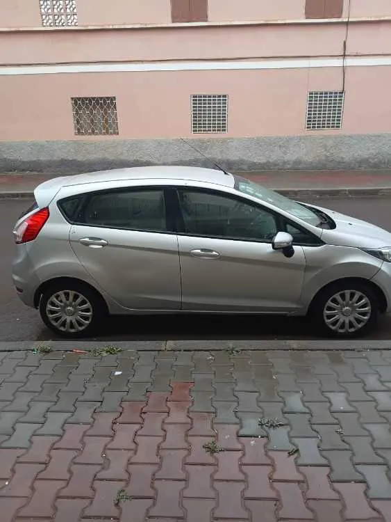 Ford fiesta a vendre  premier man - كلميم (2)