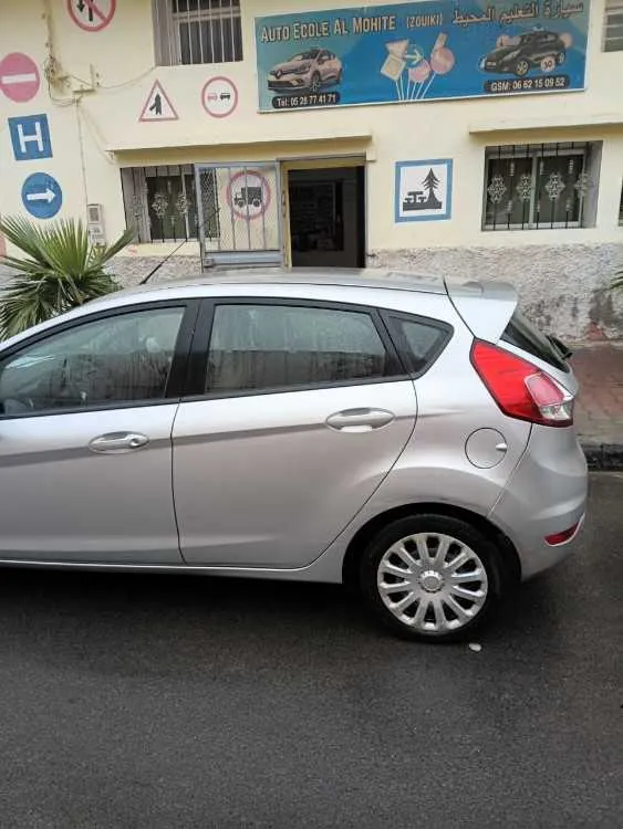 Ford fiesta a vendre  premier man - كلميم