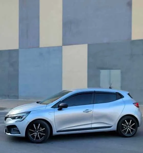 Renault clio - الدار البيضاء