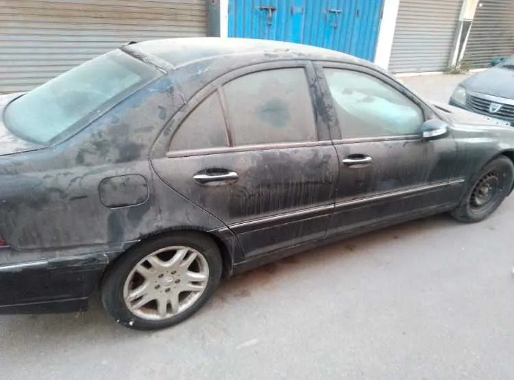 Voiture a vendre pour pieces detaches - الدار البيضاء (3)