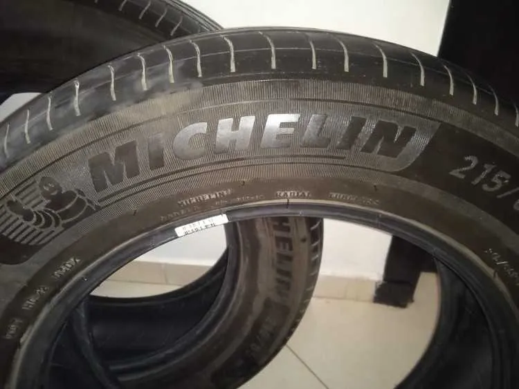 02 pneu michelin 215 65 r 17 - الدار البيضاء