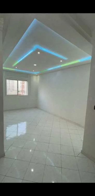 Appartement 4 pièces lumineux - 78 m² avec balcon - مكناس
