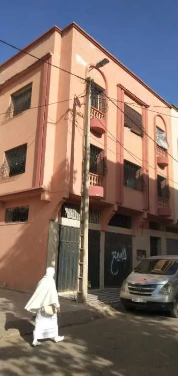 Immeuble à vendre – 2 appartements et 2 garages - برشيد