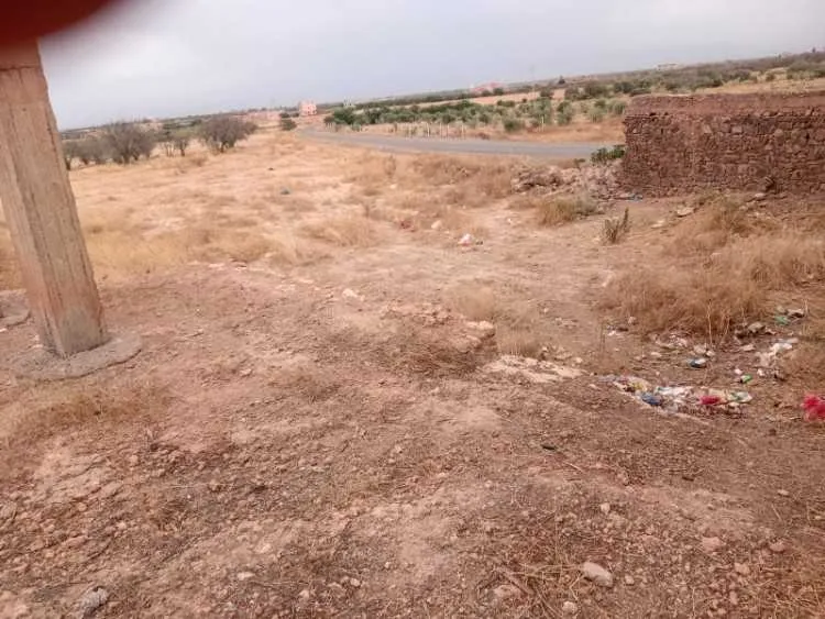 Vente terrain avec maison - قلعة السراغنة (3)