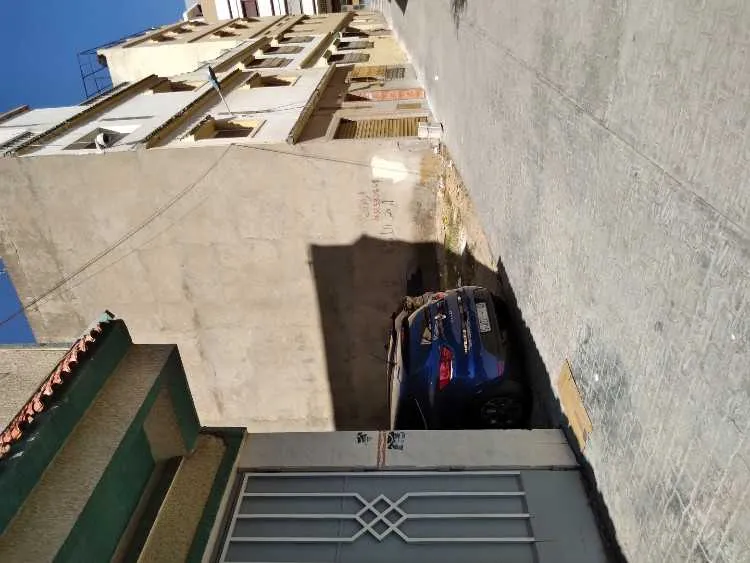 Cafe et 2magasins - طنجة