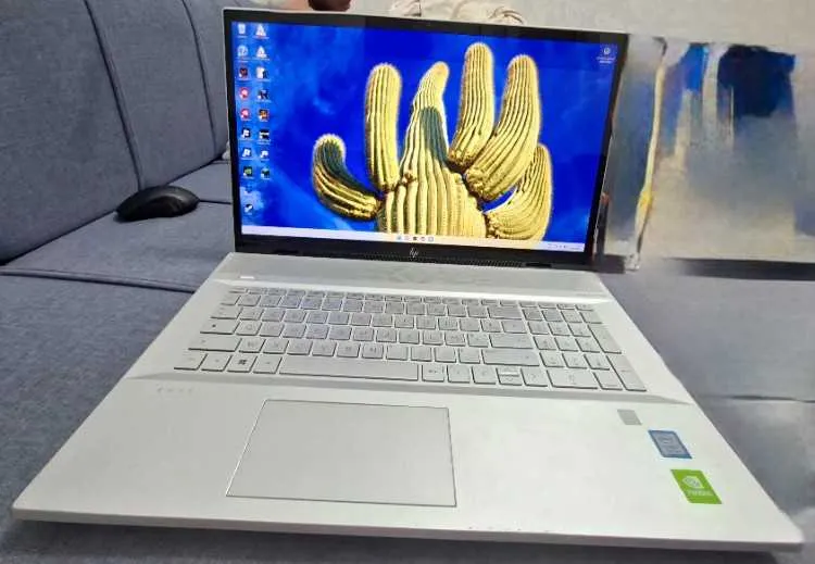 Pc portable hp envy 17 - أسفي