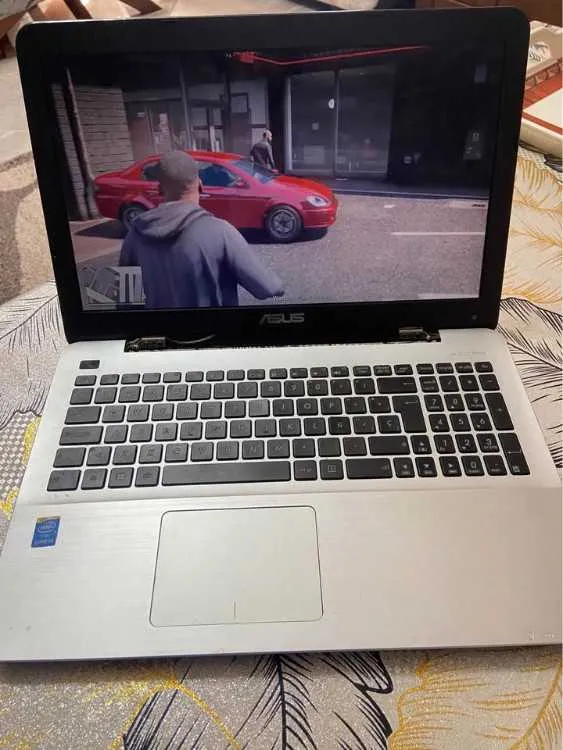 Pc portable de marque asus, en bon état - بوسكورة (2)