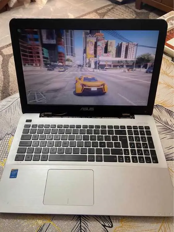 Pc portable de marque asus, en bon état - بوسكورة (3)