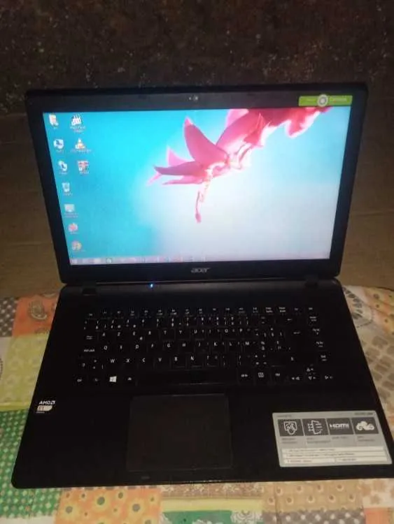acer aspire es1-520 - 8gb ram - État bon - فاس (2)