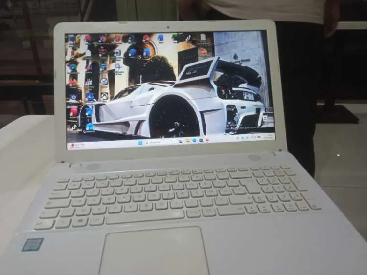 Asus core i5 g7 batterie 3h 8go ram 128go ssd - الدار البيضاء (2)