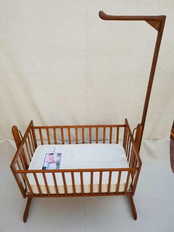Balancelle lit berceau bébé bois massif et matelas - الدار البيضاء (3)