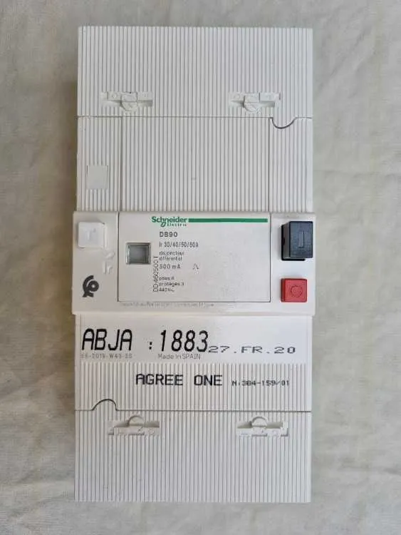 Disjoncteur schneider diff. 4 fils 30 à 60a 500 ma - الدار البيضاء (3)