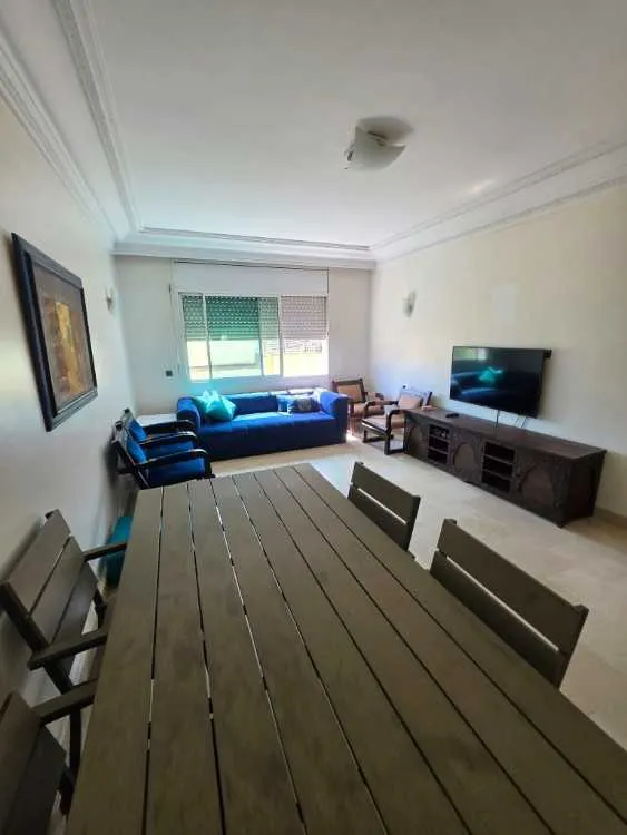 Table à manger + 4 chaises - الدار البيضاء (2)