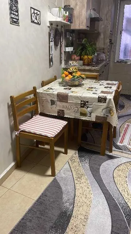 Table À manger - الدار البيضاء