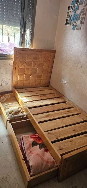 Lit  1 place en bois hetre - الدار البيضاء