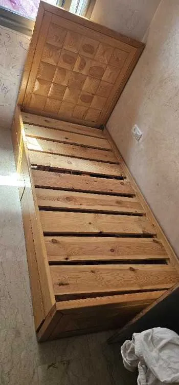 Lit  1 place en bois hetre - الدار البيضاء (2)