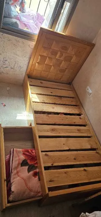 Lit  1 place en bois hetre - الدار البيضاء (3)