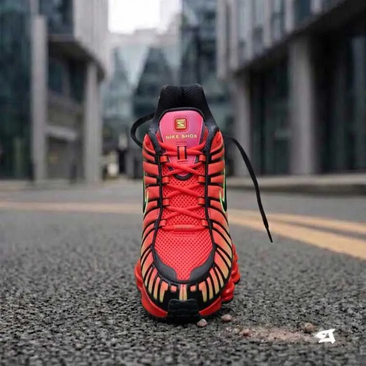 Nike shox tl pointure 43, neuves. - الدار البيضاء (2)
