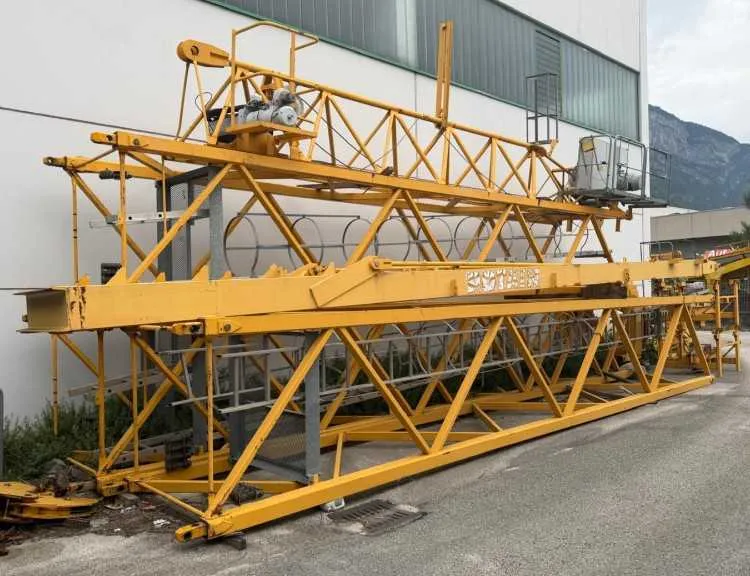 Grue à tour potain md175b - برشيد