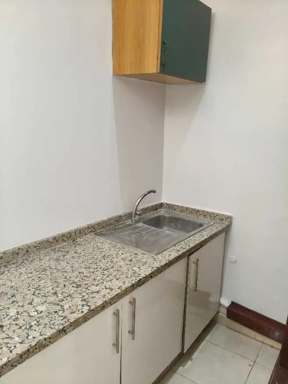 Bureau en face clinique badr bourgogne - الدار البيضاء (2)